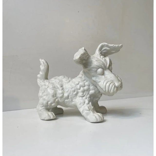 Mid-Century Modern Scottish Terrier Figurine in Porcelain from Schaubach Kunst, 1950s For Sale - Image 3 of 10