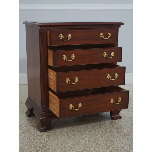 Henkel Harris Pair of Henkel Harris Model 116 Cherry Nightstands For Sale - Image 4 of 18