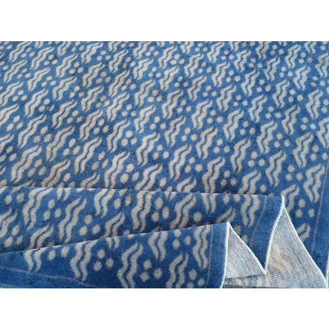 Galerie Shabab Collection Mid-20th Century Turkish Anatolian Accent Carpet For Sale - Image 9 of 10