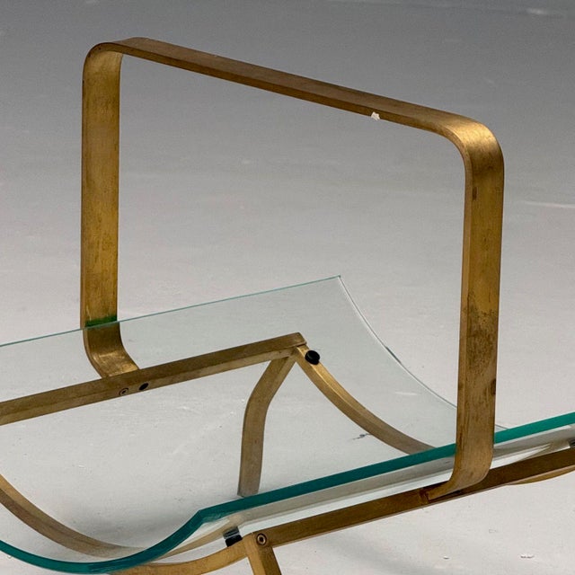 1970s Fontana Arte, Italian Mid-Century Modern, Magazine Rack, Brass, Glass, 1970s For Sale - Image 5 of 10