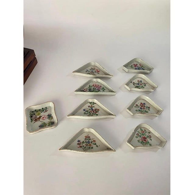 Small Porcelain Serving Bowls in Wooden Box, China, 19th Century, Set of 10 For Sale - Image 4 of 13