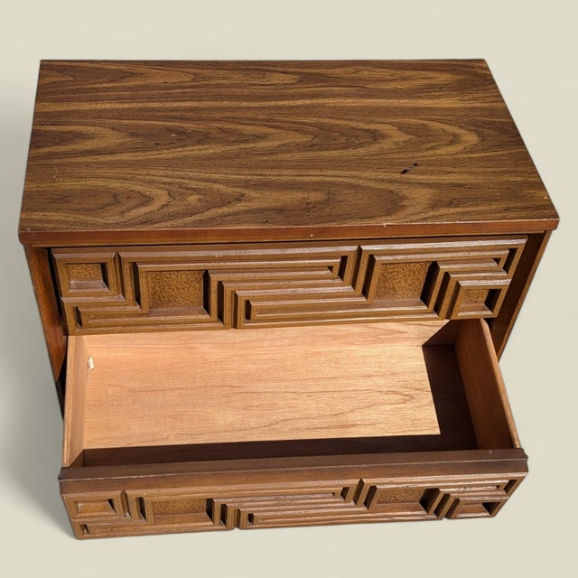1960s Bassett Mid-Century Carved Wood Two-Drawer Nightstand For Sale - Image 5 of 7