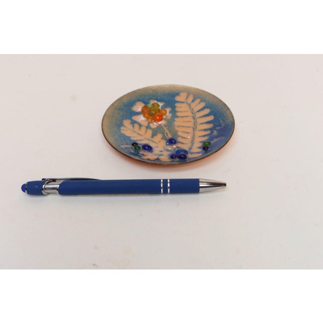 Small Mid-Century American Modern Blue and Peach Botanical Enamel on Copper Dish For Sale In New York - Image 6 of 11