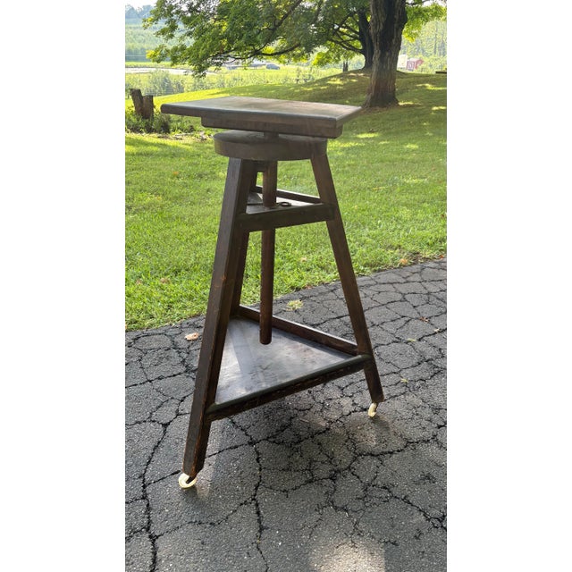 1930s Antique Adjustable-Height Revolving Wood Sculptor’s Stand For Sale - Image 5 of 5