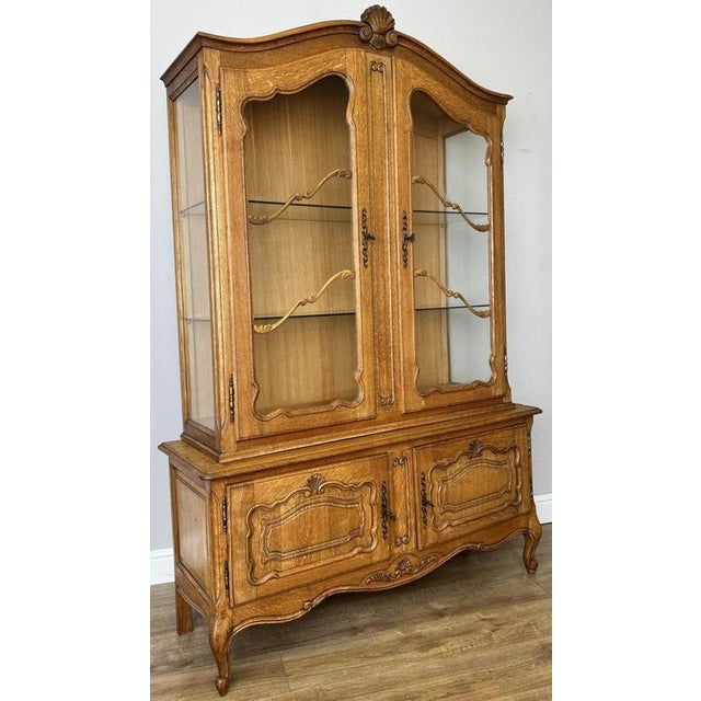 Bookcase Vintage French Louis Xiv Style Oak Glazed Display Cabinet Lot 6490 For Sale - Image 3 of 18