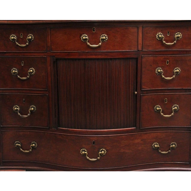 Early 19th Century Mahogany Chest of Drawers, 1810 For Sale - Image 10 of 14