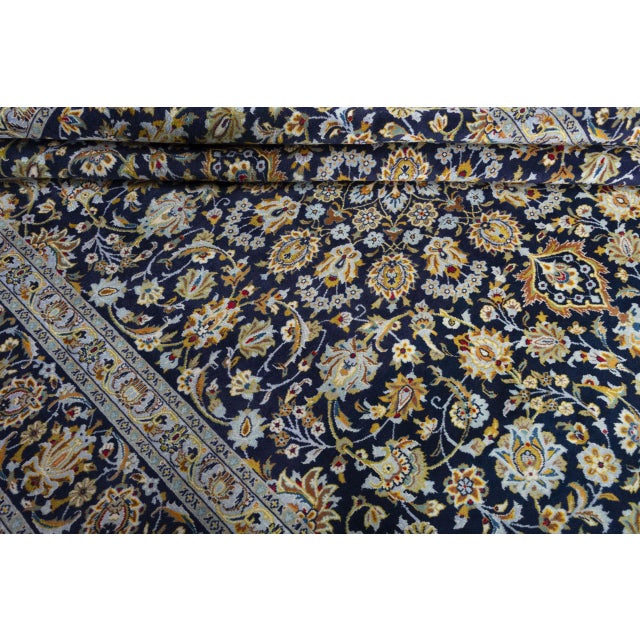 Handknotted Oriental Rug in Wool For Sale - Image 10 of 13