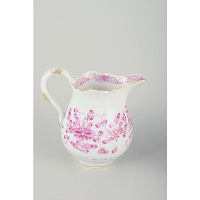Early 20th Century Pink Indian Porcelain Sugar Bowl and Cream Jug from Meissen, Set of 2 For Sale - Image 3 of 6