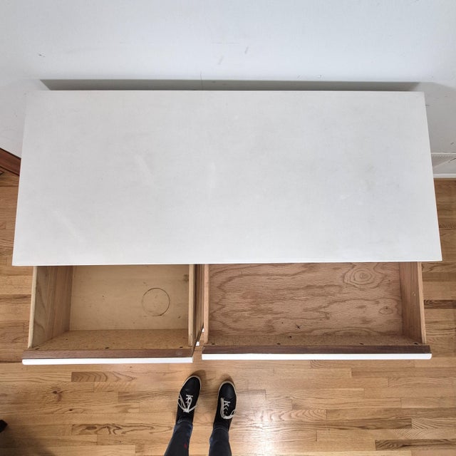 1970s Mid-Century Modern Two-Tone White & Faux Wood Laminate Writing Desk For Sale - Image 4 of 10