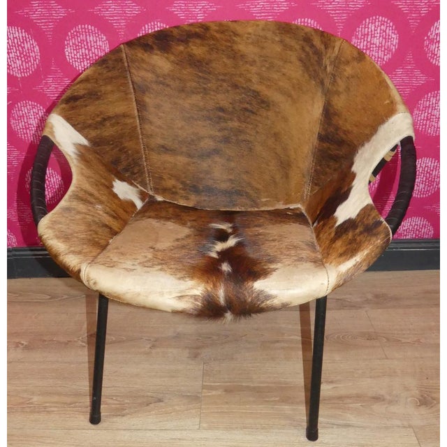 Mid-Century Modern Cowhide Balloon Chair attributed to Hans Olsen for Lusch & Co., 1960s For Sale - Image 3 of 10