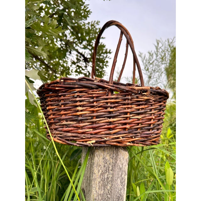 Vintage natural dark willow oval basket. Gather your harvest, farmer’s market, pack with picnic for the park or boating....