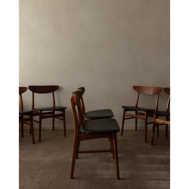 1960s Vintage Danish Dining Chairs in Teak and Black Skai, 1960s, Set of 6 For Sale - Image 5 of 18