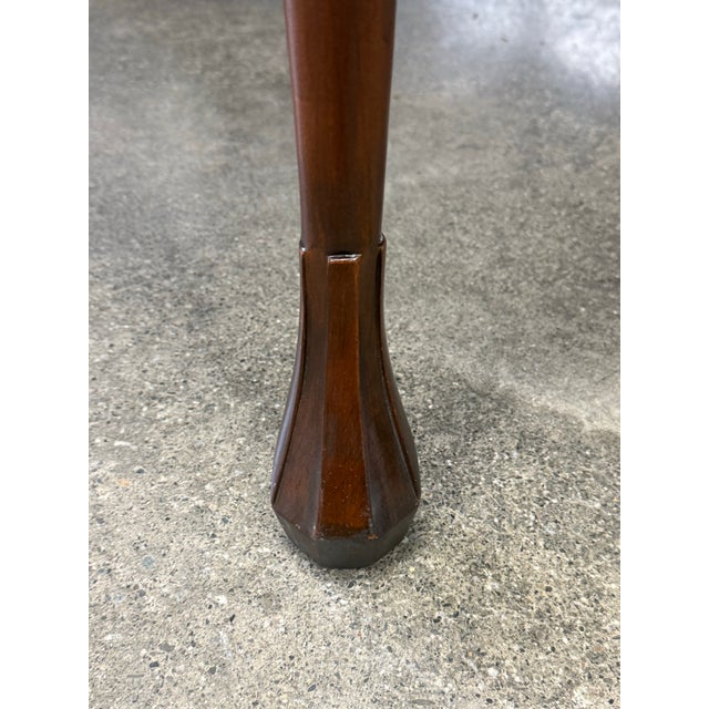 Harden Furniture Late 20th Century Harden Furniture Solid Cherry Queen Anne Dining Table With Two Leaves For Sale - Image 4 of 12