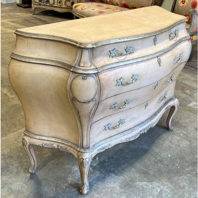 French French Louis XV Style Pink Blush & Silver Gilt Serpentine Bombay Chest / Commode For Sale - Image 3 of 10