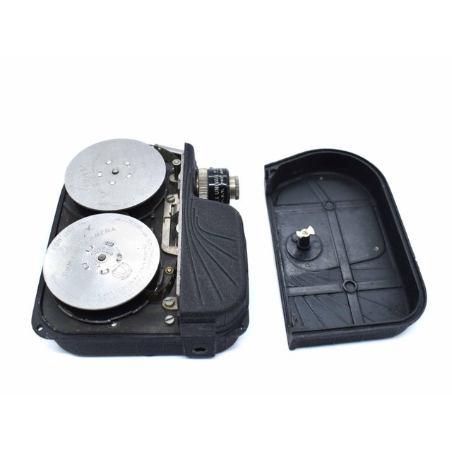 1930's Univex Model A8 8mm Cine Film Movie Recording Camera For Sale - Image 6 of 7