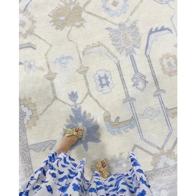 Traditional Modern Handknotted Oushak Rug in Shades of Blue with Light Grey & Cream, 5' x 7' For Sale - Image 3 of 4