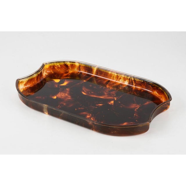 Mid-Century Modern Mid-Century Modern Oval Serving Tray in Tortoiseshell Effect Acrylic Glass, Italy, 1970s For Sale - Image 3 of 15