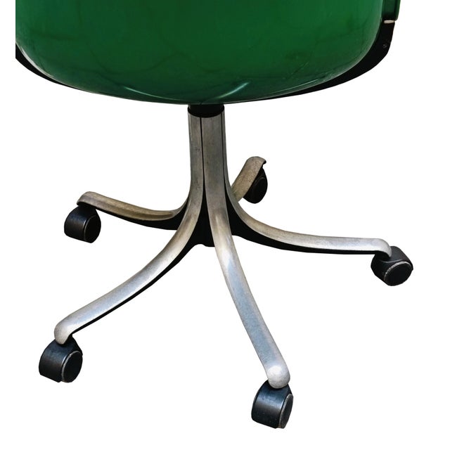 1970s Green Modus Office Chair by Osvaldo Borsani for Tecno, Italy, 1975 For Sale - Image 5 of 10