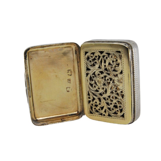 George IV Silver and Gold Vinaigrette Box with Geometric Engravings For Sale - Image 12 of 12