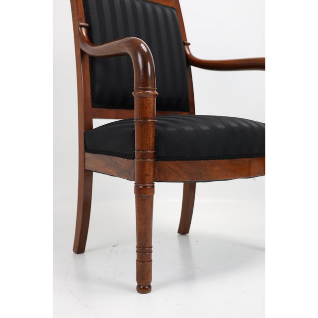 Set of Antique French Armchairs in Walnut, 1800 For Sale - Image 4 of 17