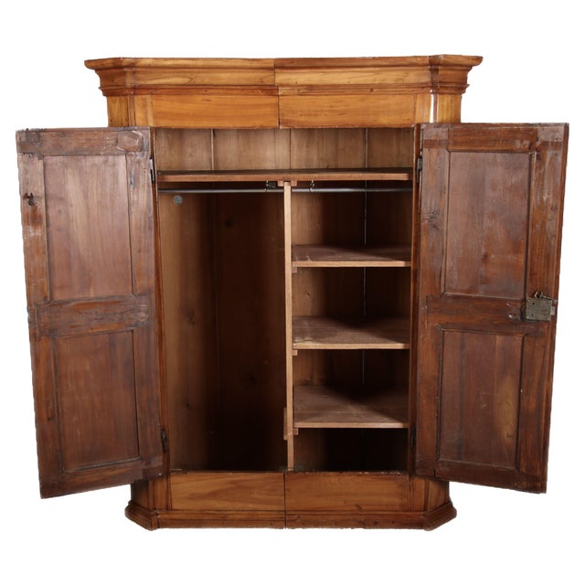 Early 19th Century Small Biedermeier Cherrywood Cabinet, 1800s For Sale - Image 5 of 18