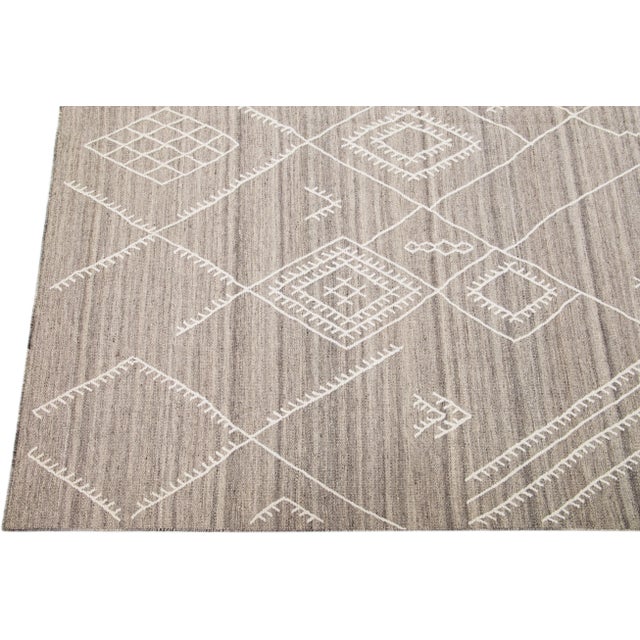 Early 21st Century Flatweave Modern Kilim Wool Rug With Taupe Color Field by Apadana For Sale - Image 4 of 7