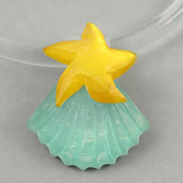 Kaso Rigid Lucite Choker Necklace Green Yellow Shell and Starfish For Sale - Image 9 of 9
