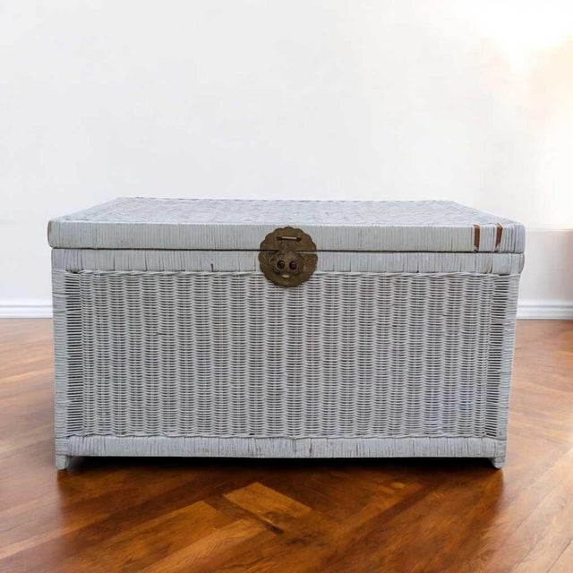 Vintage White Wicker Storage Trunk With Brass Hardware, Coastal, Rattan For Sale - Image 12 of 17