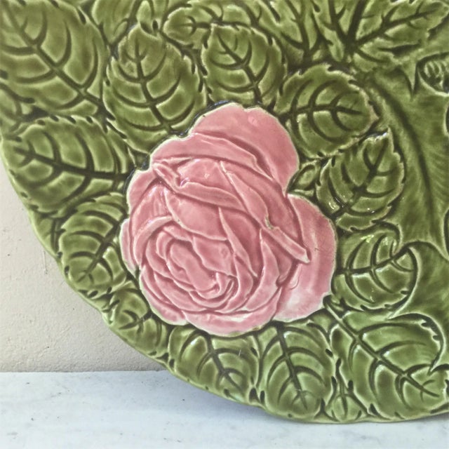 French Provincial Green Sarreguemines Platter with Large Majolica Flowers Circa 1900 For Sale - Image 3 of 6