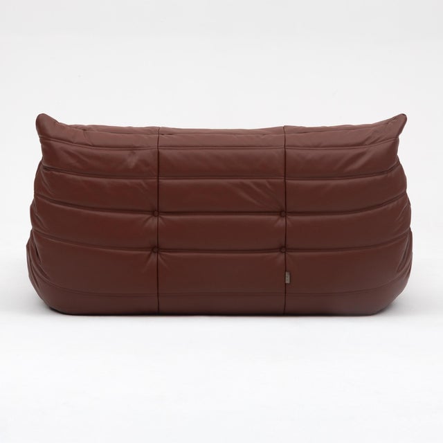 Auburn Vintage Ligne Roset Togo 5-Piece Lounge Set in Auburn Leather - Restored & Authentic For Sale - Image 8 of 18