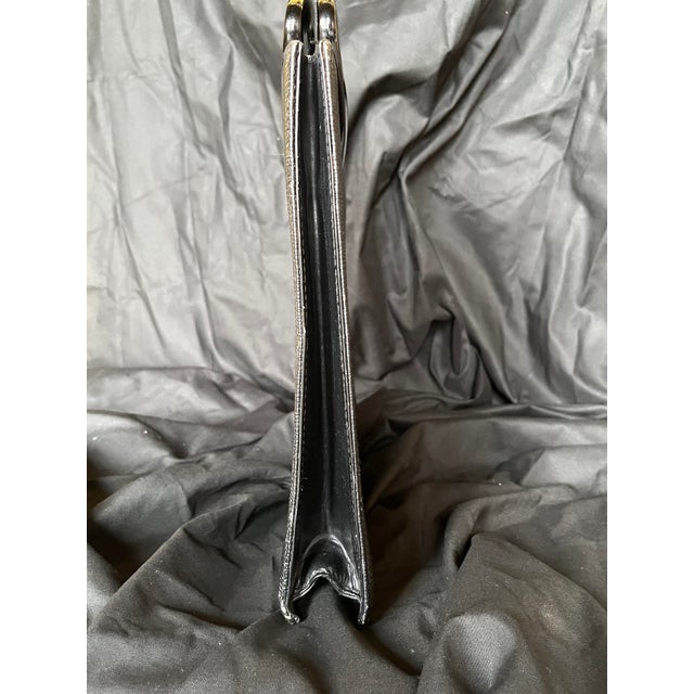 Vintage 1980s Louis Vuitton Black Epi Ombre Clutch With Resin Handles For Sale - Image 9 of 13