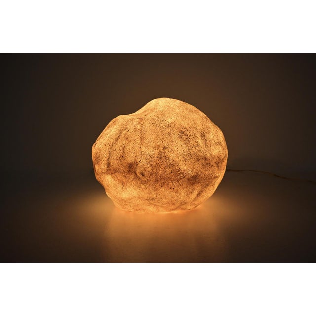 Dora Rock Lamp in Fiberglass and Marble attributed to André Cazenave for Atelier A, 1970s For Sale - Image 4 of 11