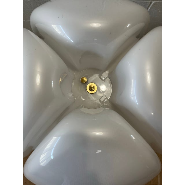 White Gae Aulenti for Martinelli Luce Quadrifogli Acrylic Flush Mount Chandelier For Sale - Image 8 of 13