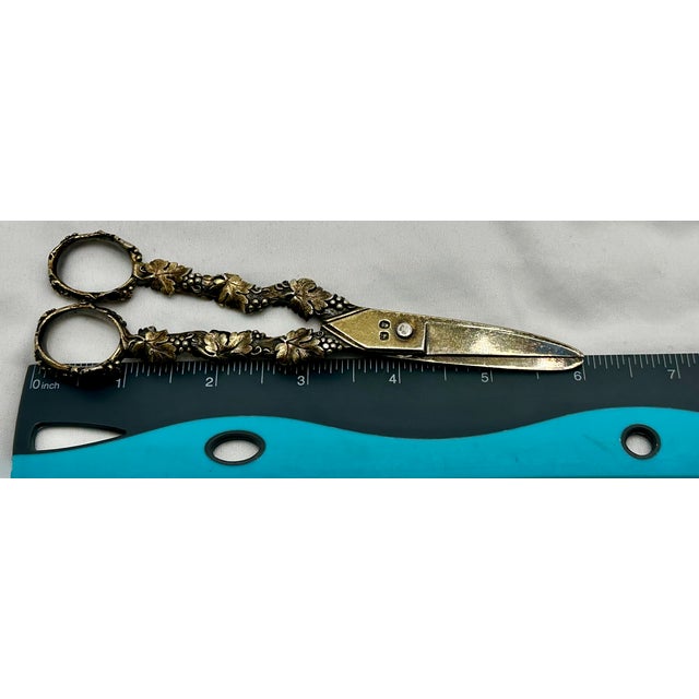 Outstanding Fine Quality Antique London England Georgian Sterling Silver Grape Shears For Sale - Image 16 of 18