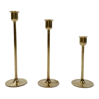 Vintage Graduated MCM Brass Tulip Candlestick Holders, Set of 3 For Sale