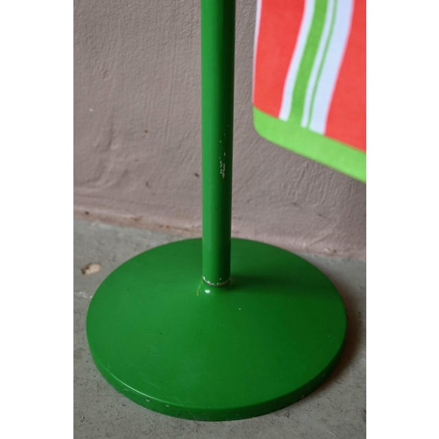 Green Vintage Italian Space Age Futuristic Green Plastic Towel Rack, 1980s For Sale - Image 8 of 9