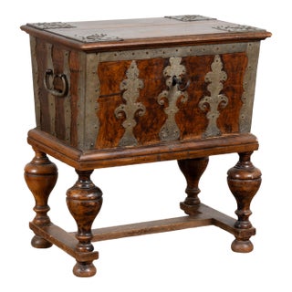 Early 19th-Century Swedish Pine Lockbox Trunk Raised on Turned Legs For Sale