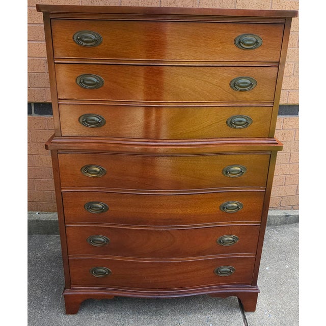 Traditional Dixie Furniture Mid Century Federal Style Mahogany Chest on Chest of Drawers For Sale - Image 3 of 12