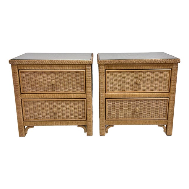 Pair of Henry Link for Lexington Woven Rattan Nightstands With Glass Tops – British Colonial / Palm Beach Style For Sale