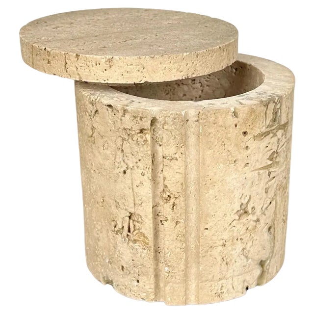 Mid-Century Decorative Box in Travertine attributed to Fratelli Mannelli, Italy, 1970s For Sale