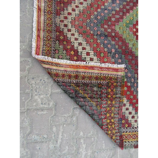 Mid 20th Century Vintage Embroidered Turkish Kilim Rug - 5'6" x 9'2" For Sale - Image 5 of 6