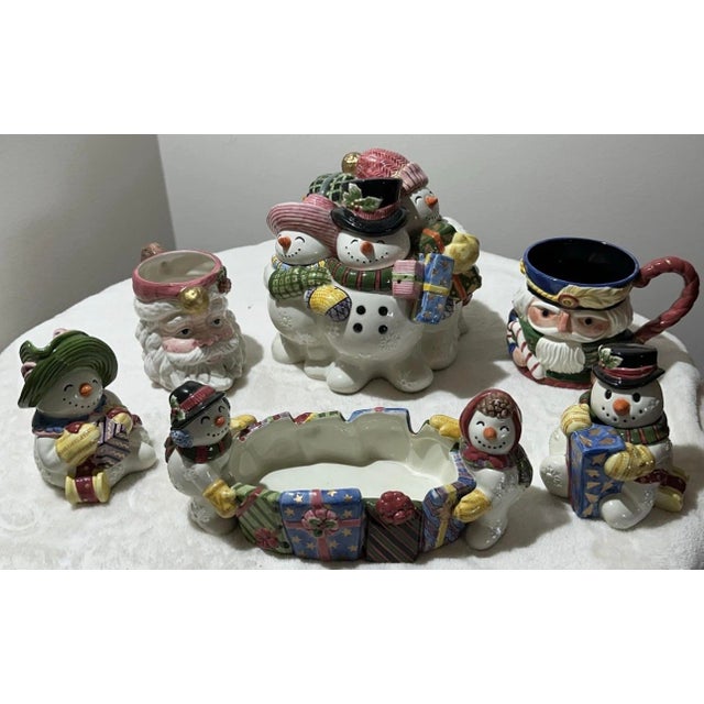 1990s Fitz and Floyd Christmas Set! Festuring Mugs, Cookie Jar, Milk and Sugar Jar With Tidbits Dish - 6 pcs For Sale - Image 10 of 10