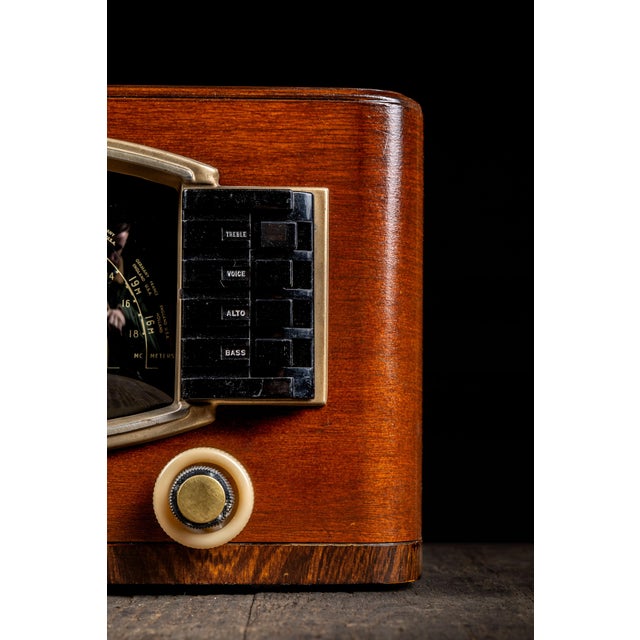 Wood Vintage Model 6s632 Radio by Zenith For Sale - Image 7 of 11