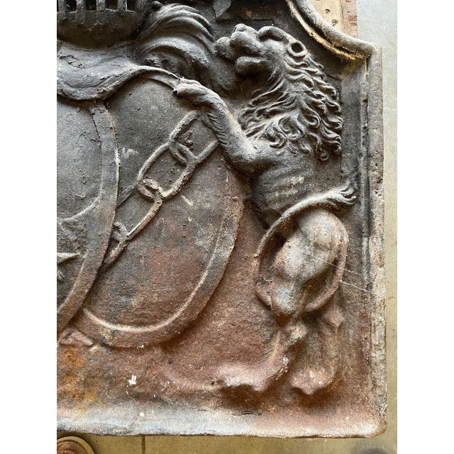 Cast Iron Fireplace Backplate from a Castle in Anjou, 1700 For Sale - Image 5 of 8