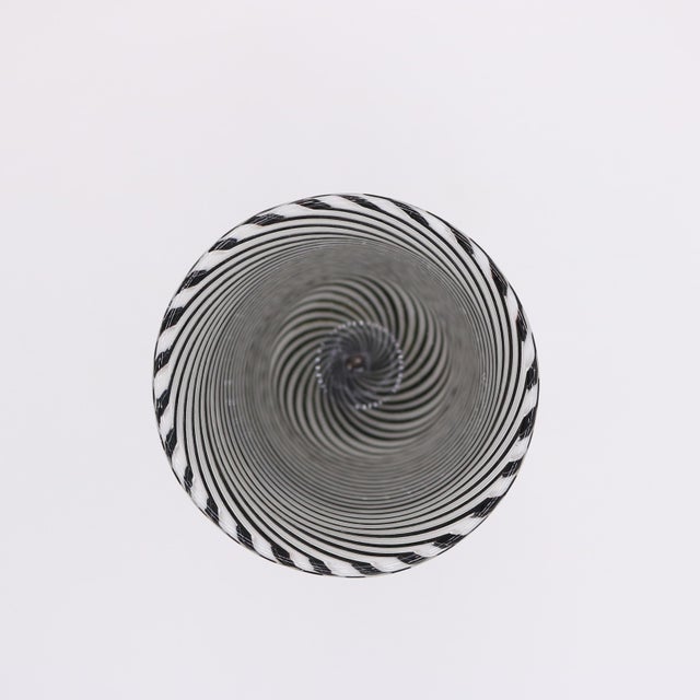 Mid-Century Modern 1950s Mezza Filigrana' Murano Glass Vase by Dino Martens For Sale - Image 3 of 8