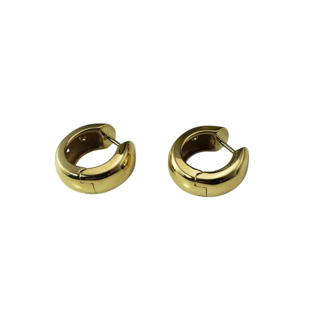 Mid 20th Century 14 Karat Yellow Gold and Diamond Chunky Huggie Hoop Earrings, Set of 2 For Sale - Image 4 of 7
