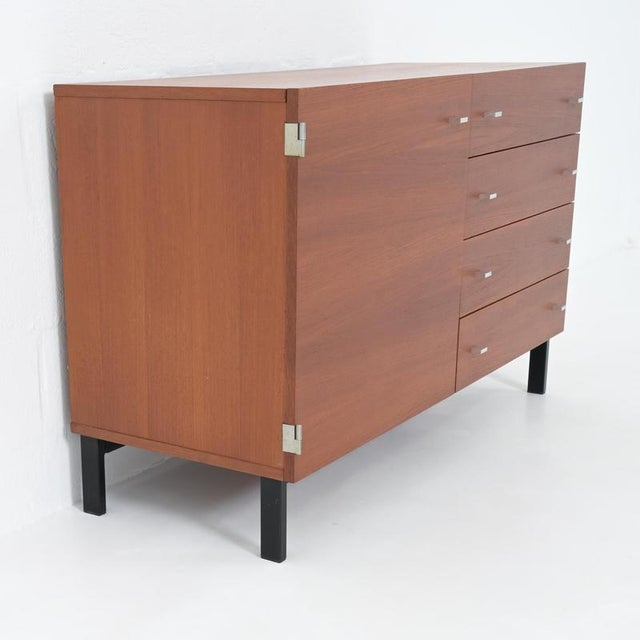 Brown Model 1054 Storage by Pierre Guariche for Meurop, 1960s For Sale - Image 8 of 18