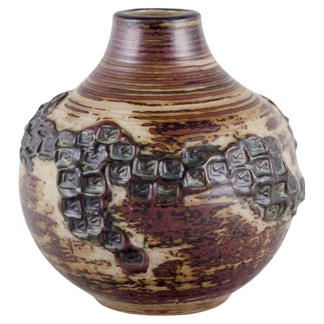 Large Round Ceramic Vase by Jørgen Mogensen for Royal Copenhagen, 1966 For Sale - Image 9 of 9