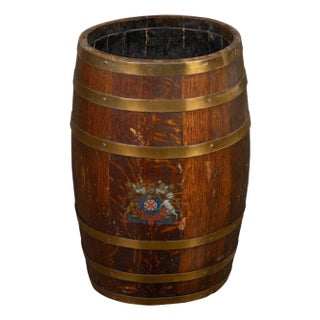 English Victorian 19th Century Oval Barrel with Coat of Arms and Brass Braces For Sale