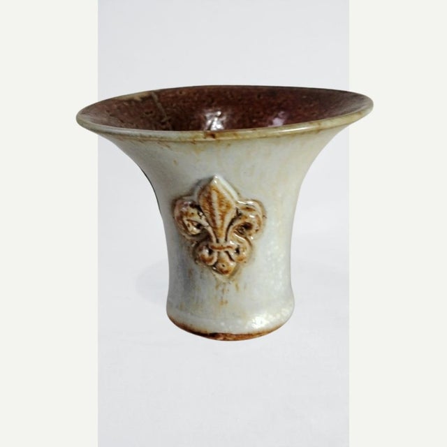 Art Deco Ceramics with Fleur-De-Lis Relief by Roger Guérin, 1920s, Set of 2 For Sale - Image 4 of 9